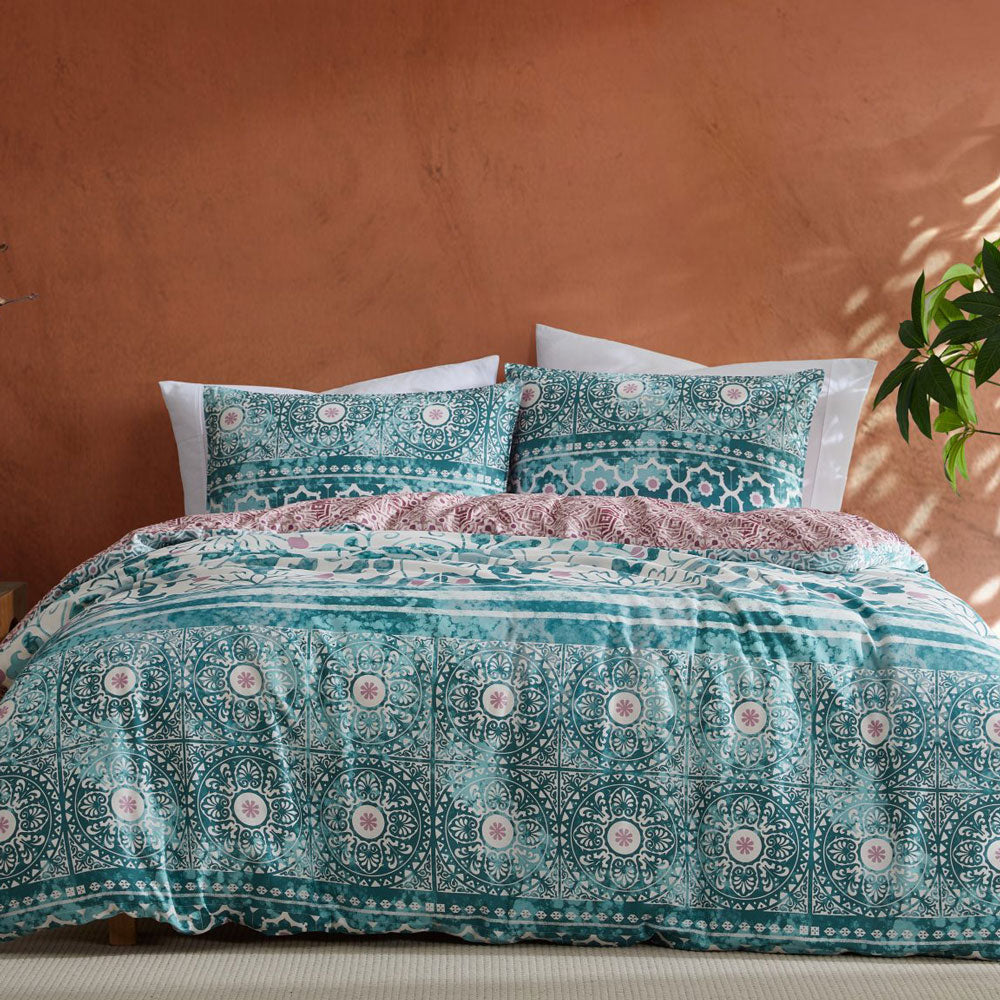 ARDOR-LISBON-QUILT-COVER-SET-LIFESTYLE-scaled-1