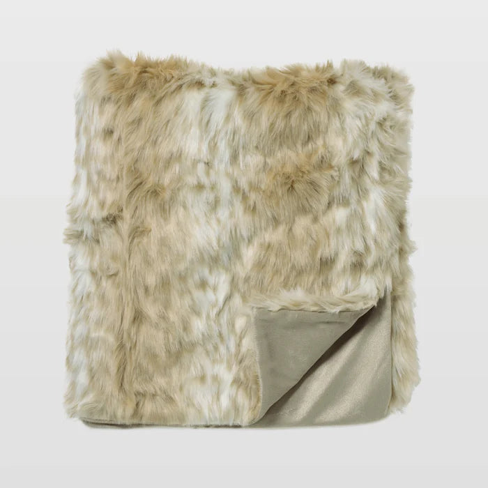 Lorraine Lea Magnus Throw Rug
